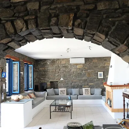 Zoe With Seaview Near Golden